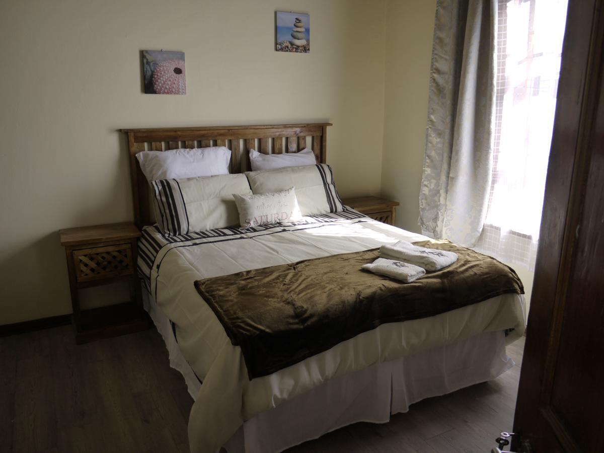White House Lodge On Main Beaufort West Extérieur photo