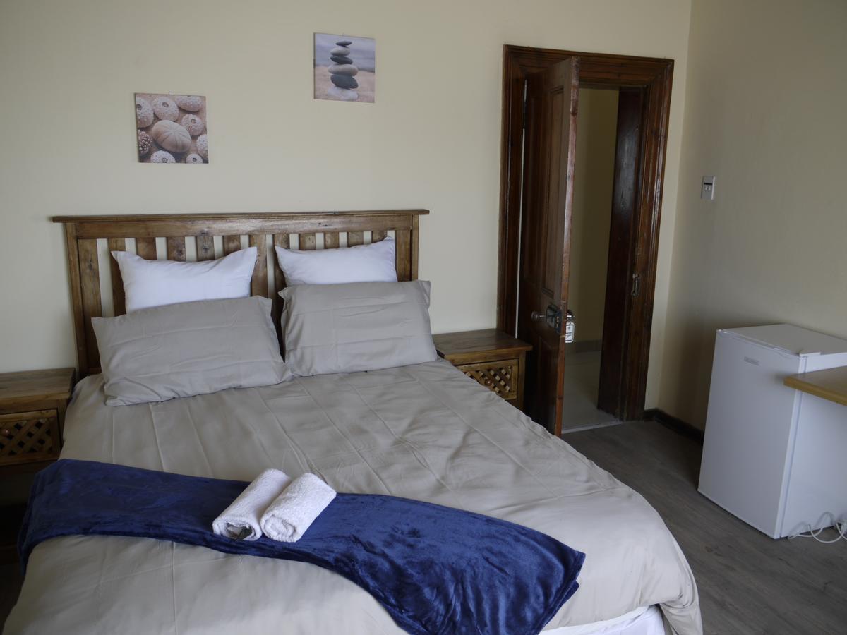 White House Lodge On Main Beaufort West Extérieur photo