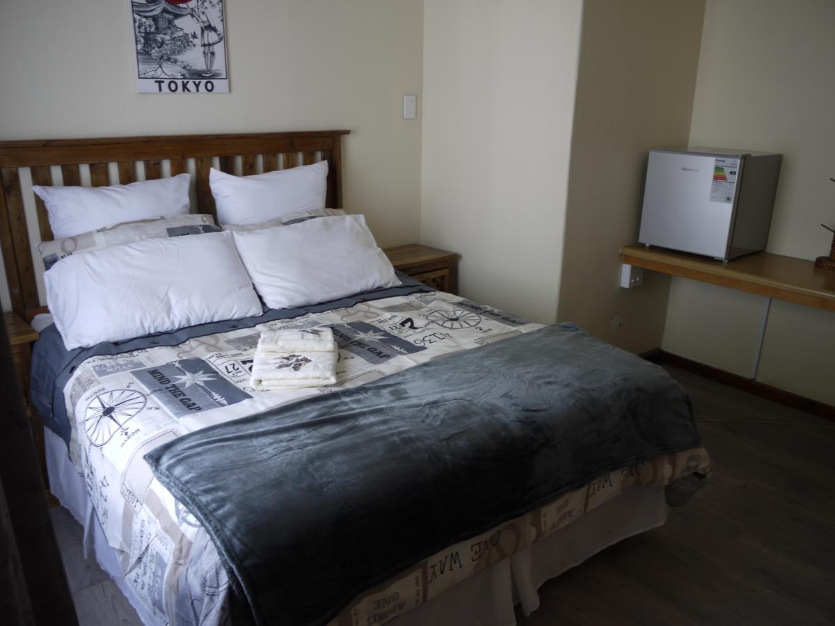 White House Lodge On Main Beaufort West Extérieur photo