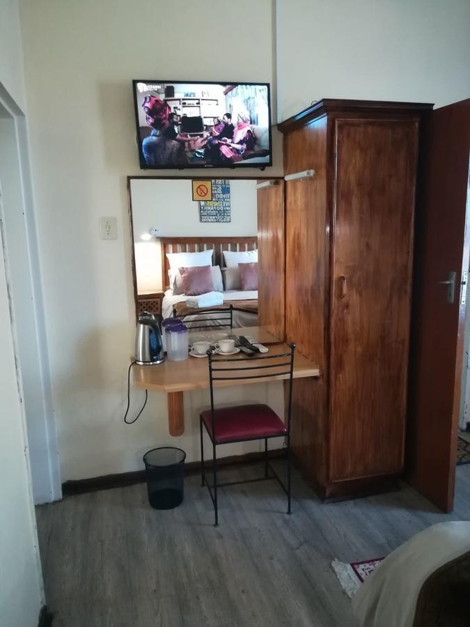 White House Lodge On Main Beaufort West Extérieur photo