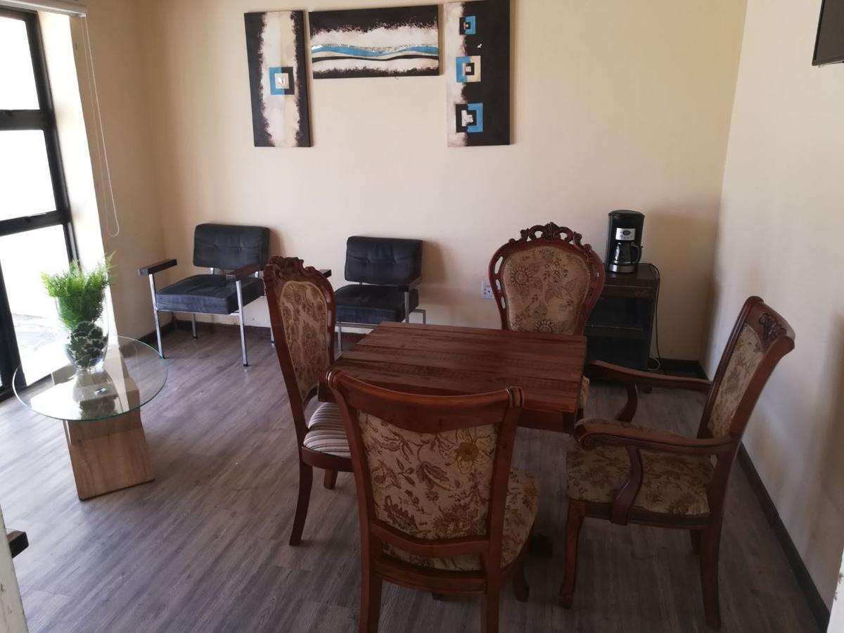 White House Lodge On Main Beaufort West Extérieur photo