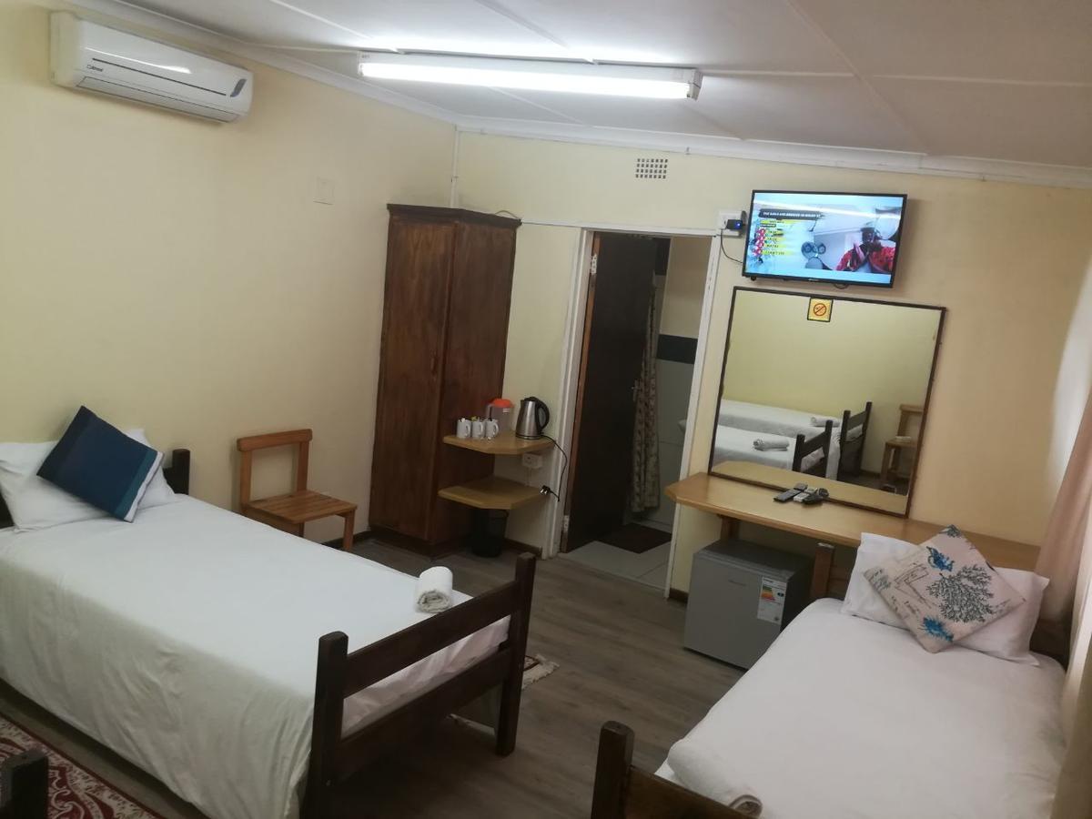 White House Lodge On Main Beaufort West Extérieur photo