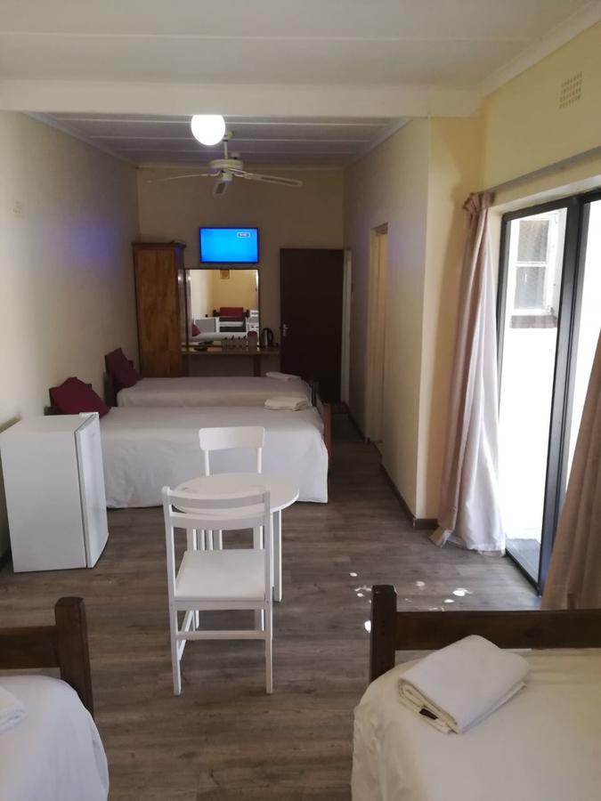 White House Lodge On Main Beaufort West Extérieur photo