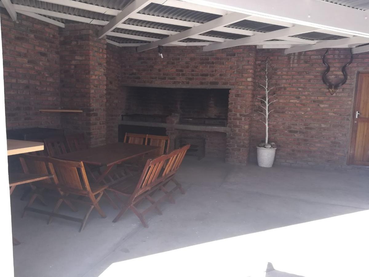 White House Lodge On Main Beaufort West Extérieur photo